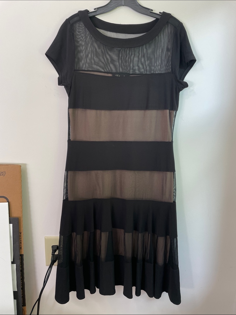 VTG Bali Women's Black Sheer Panel Cap Sleeve Lined Fit-and-Flare Dress Size 8